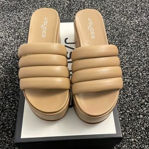 JSlides Nude Wedges